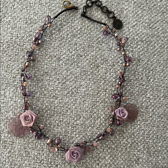 Beautiful Parisian Necklace - Picture 2 of 5